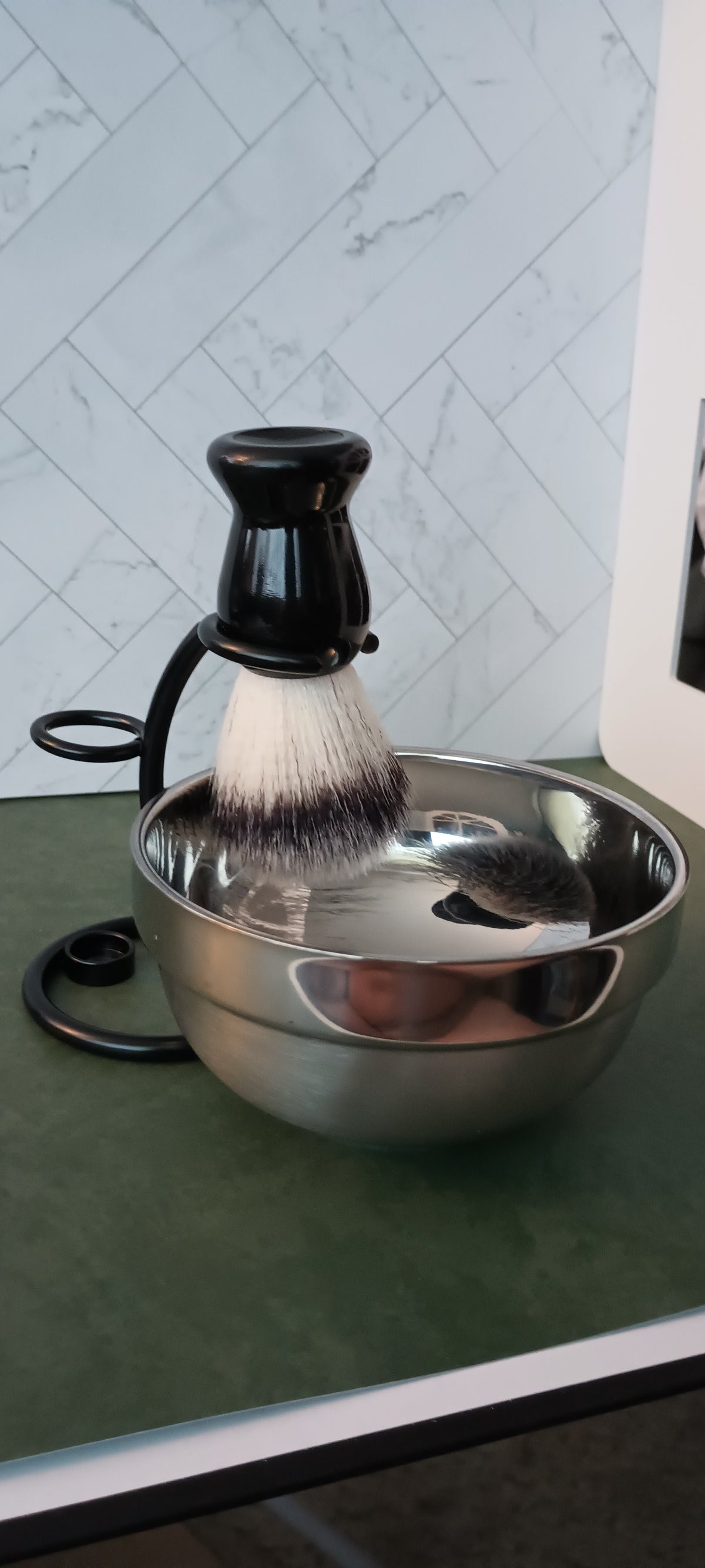 Shave Stand - Wire